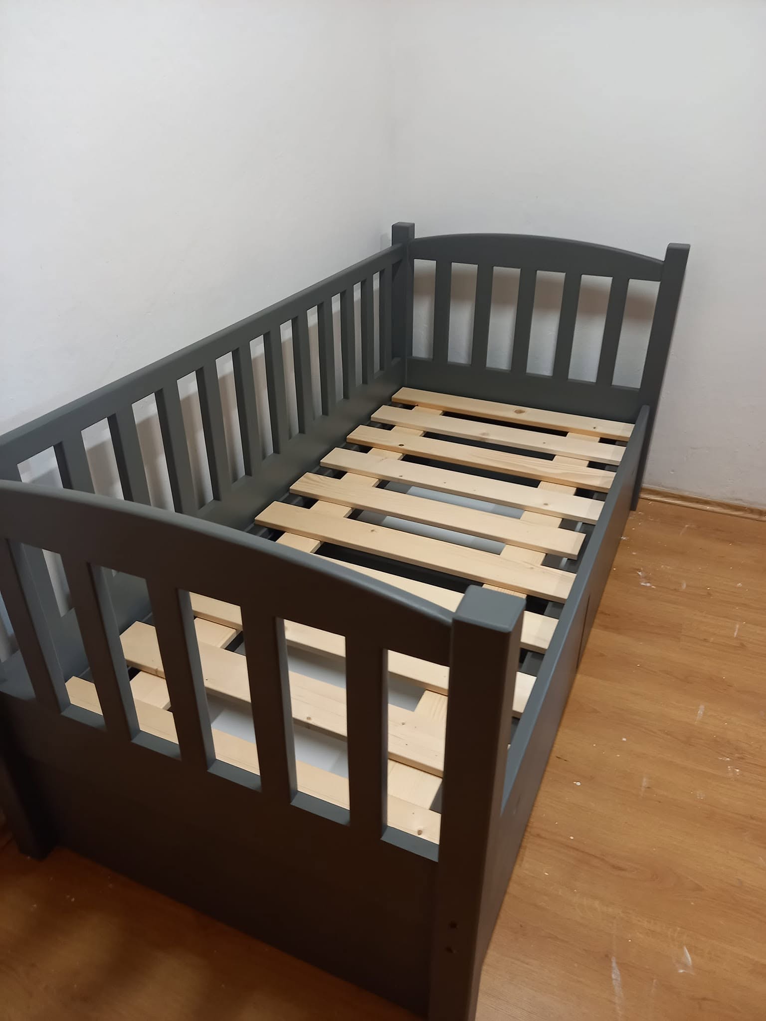 Detská posteľ NINA – masívna drevená posteľ